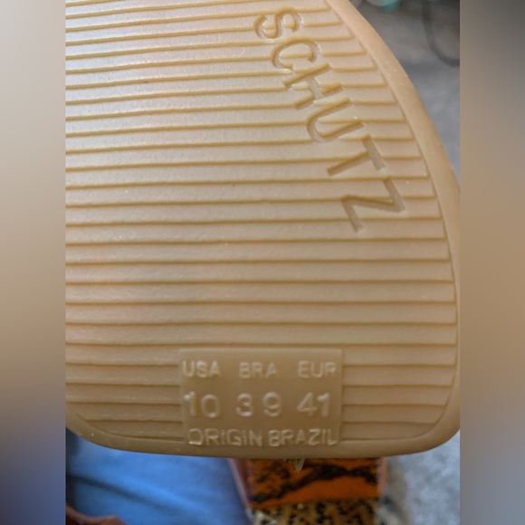 NWOT SCHUTZ PLATFORM HEELS - Picture 11 of 11